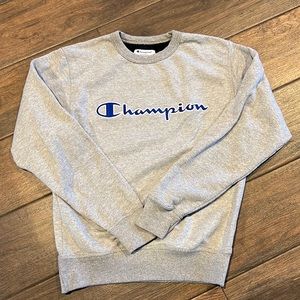 Men’s L Champion crewneck.